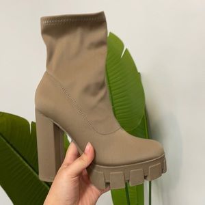 Platform chunky booties